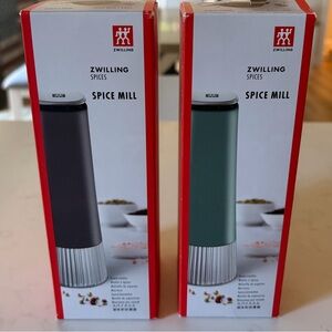 ZWILLING J.A. Henckels Spice Mill Set - Black and Green
